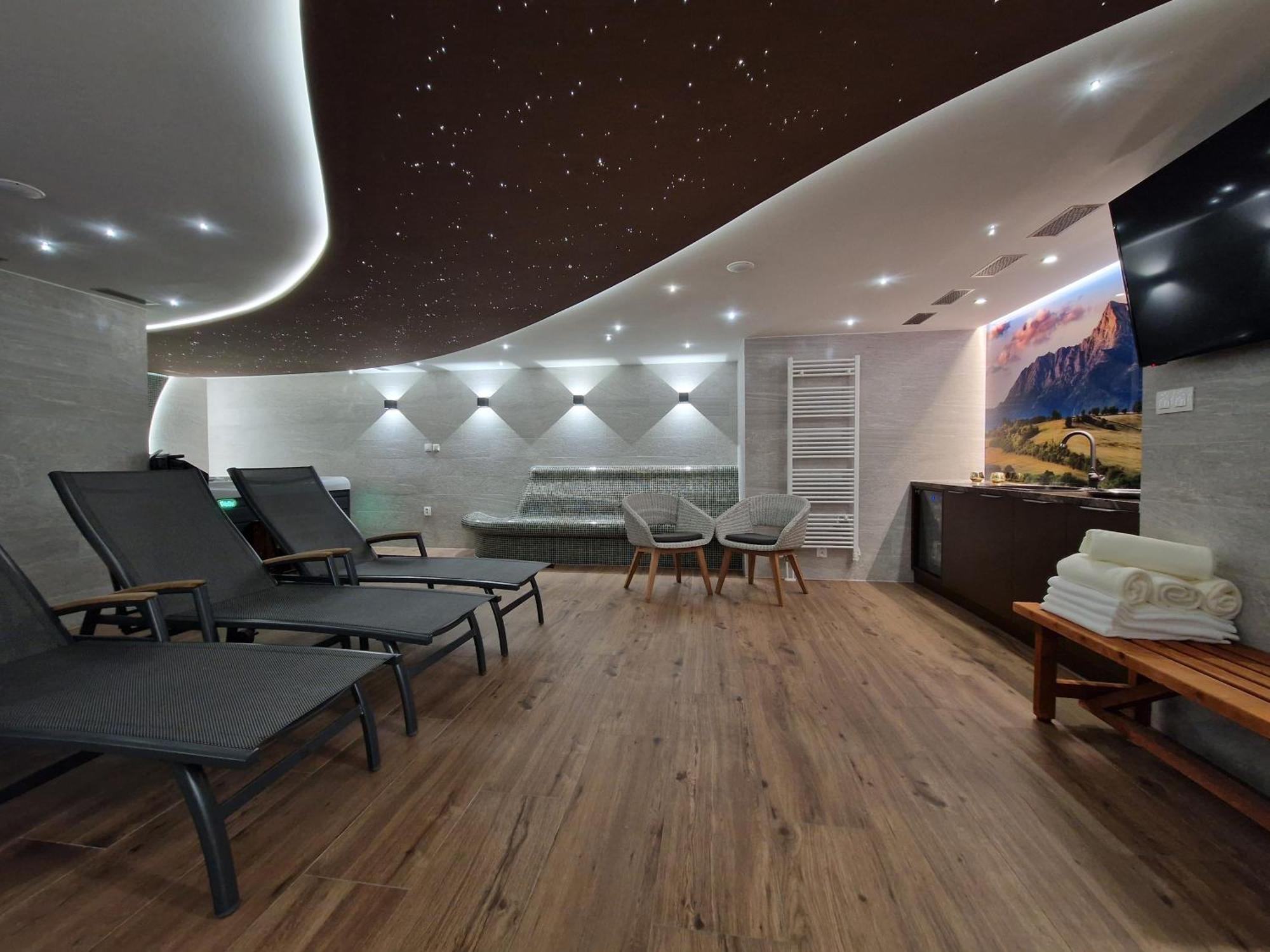 Budinski Apartmany & Wellness Liptovský Mikuláš エクステリア 写真