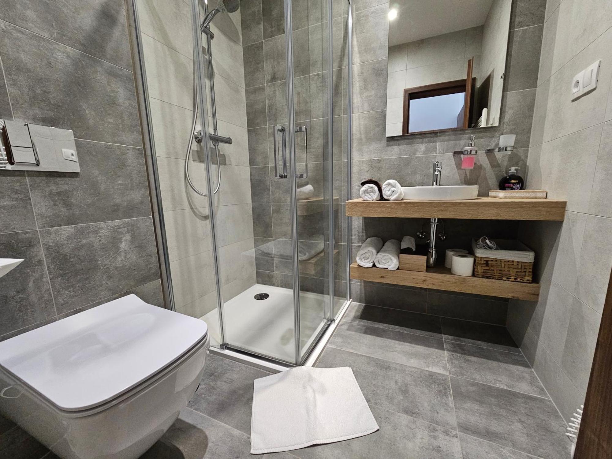 Budinski Apartmany & Wellness Liptovský Mikuláš エクステリア 写真